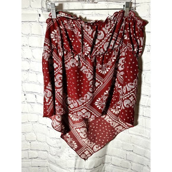 SHEIN LADIES PAISLEY PRINT RED AND WHITE STRAPLESS TOP (2XL) NEVER WORN, NEW G-2 - Picture 2 of 4